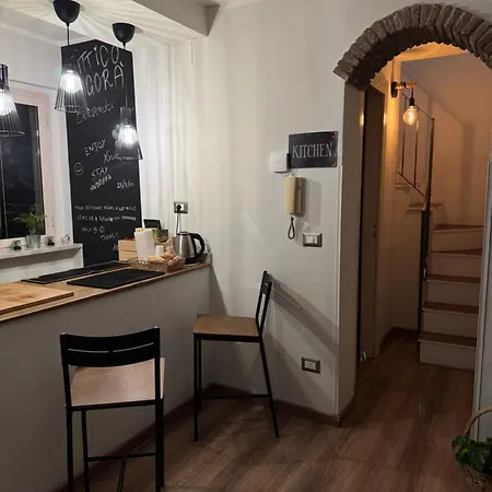Attico Agora - Elegante Duplex Nel Cuore Di