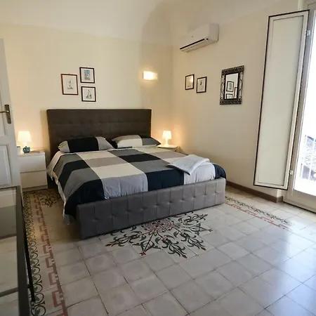 Attico Agora - Elegante Duplex Nel Cuore Di Lägenhet CTA